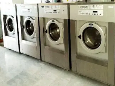 Επαγγελματικά πλυντήρια ρούχων