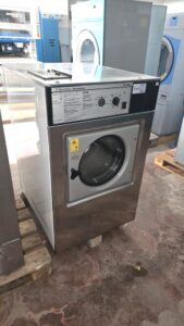 Επαγγελματικό πλυντήριο ρουχων 13kg της Electrolux W160