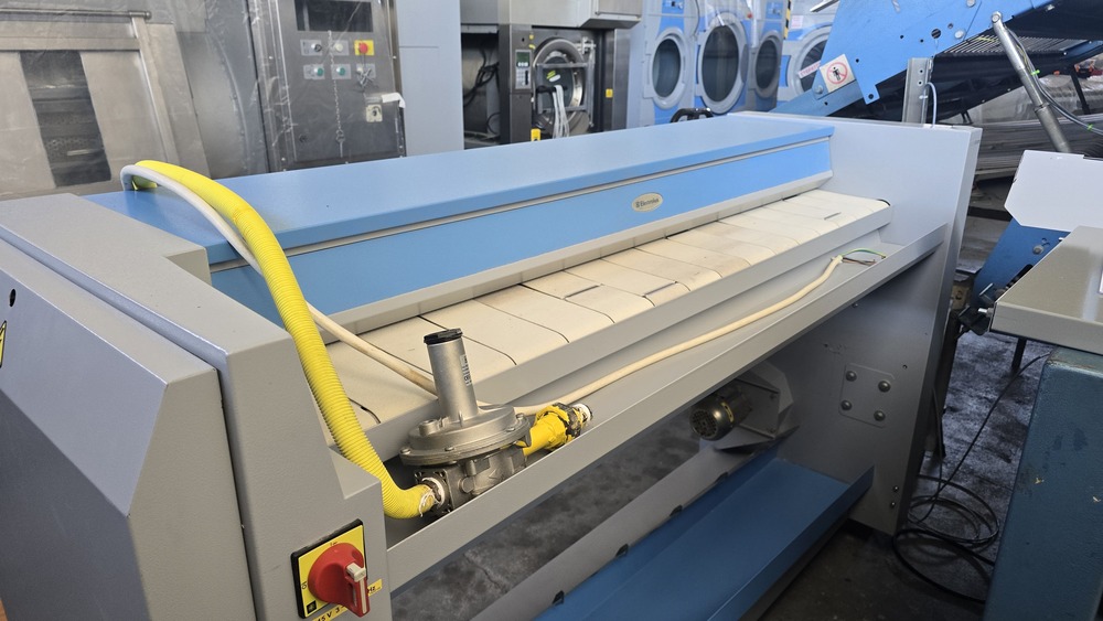 Σιδερωτήριο ξενοδοχειακού ιματισμού Electrolux IC43316