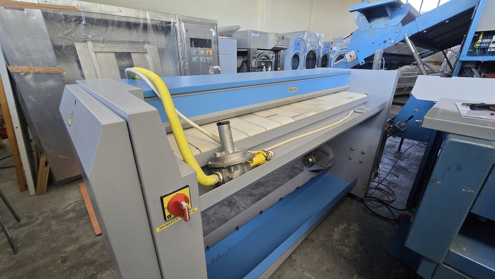 Σιδερωτήριο ξενοδοχειακού ιματισμού Electrolux IC43316